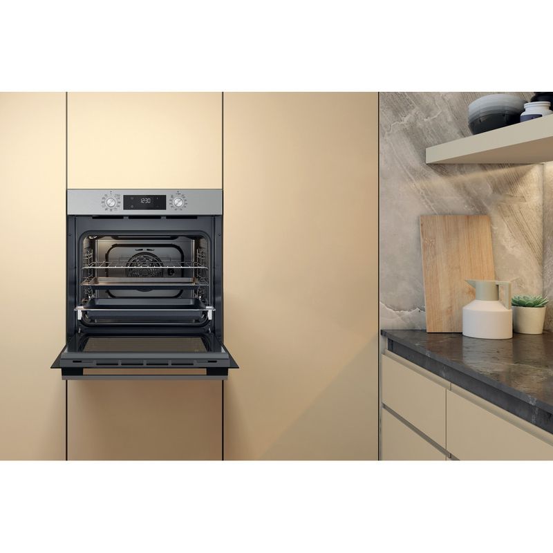 Whirlpool Horno Encastre OMK58HU1X Eléctrico A + Lifestyle frontal open